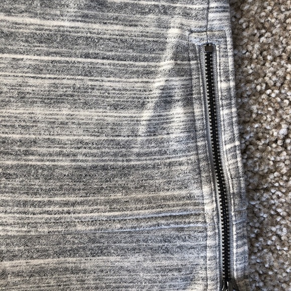 Ann Taylor NWT Gray Pencil Skirt - Picture 6 of 7